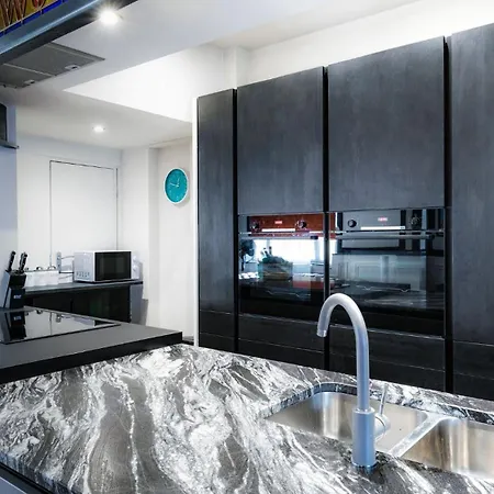 Large House Near Barbican 6-8 Beds Tatil Evi York